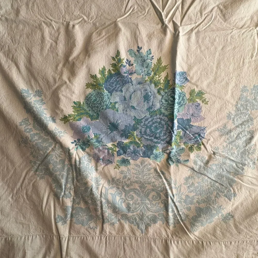 Vintage J.P. Stevens & Co., Inc. Utica Floral Double Flat Twin Blue Floral Sheet